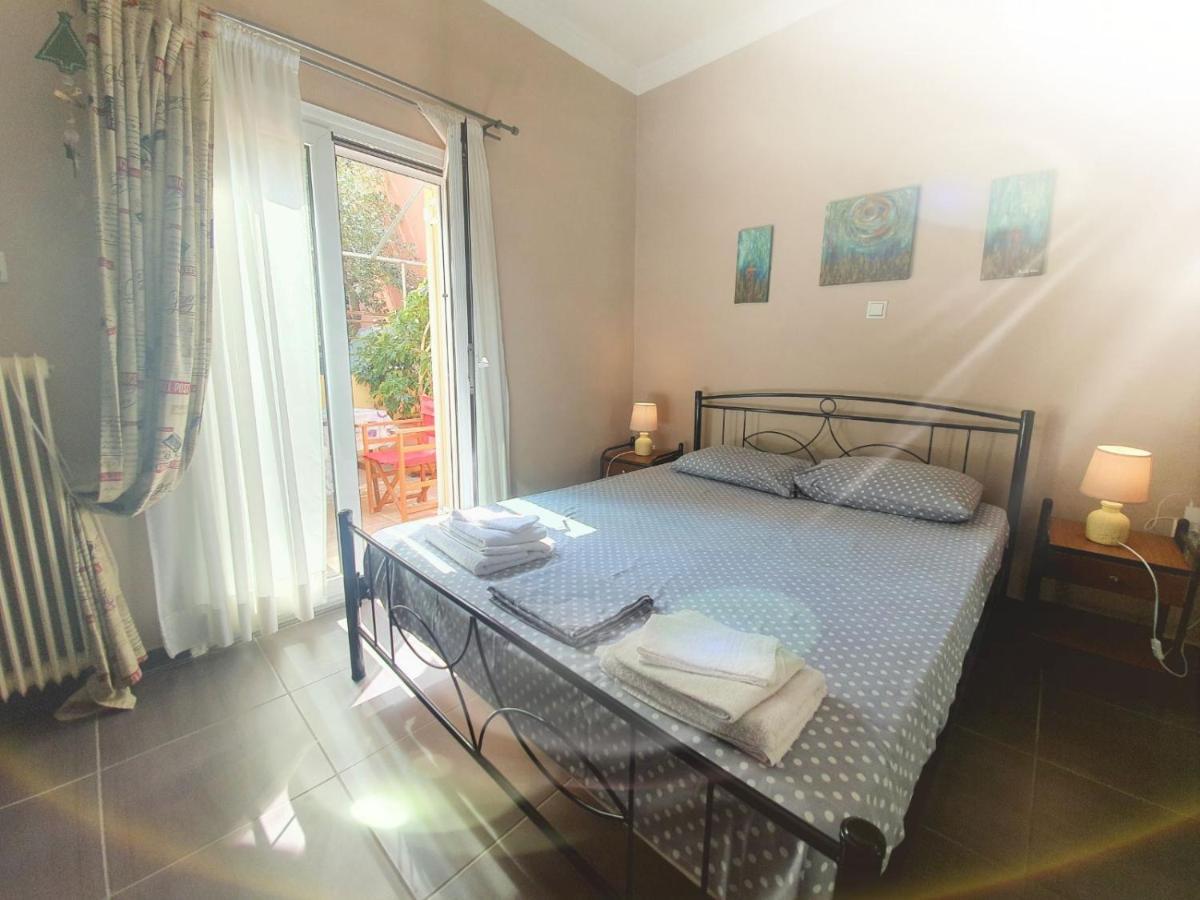 Ilias' Cosy And Relaxing Apartment Athens Exterior photo