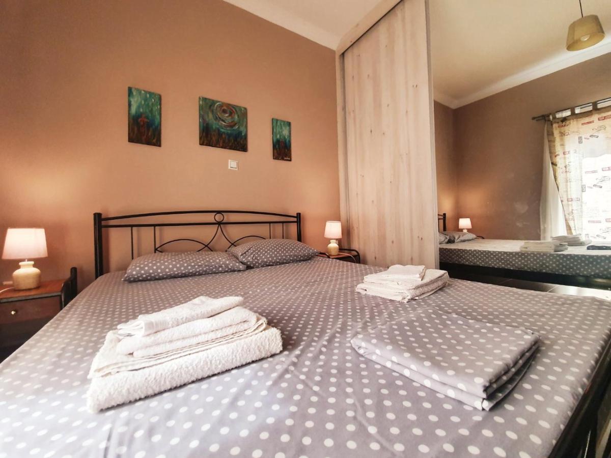 Ilias' Cosy And Relaxing Apartment Athens Exterior photo